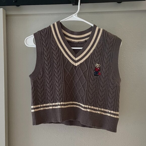 NWOT Cider Brown Contrast Cable Knit Sweater Vest Teddy Bear Logo - Picture 1 of 9